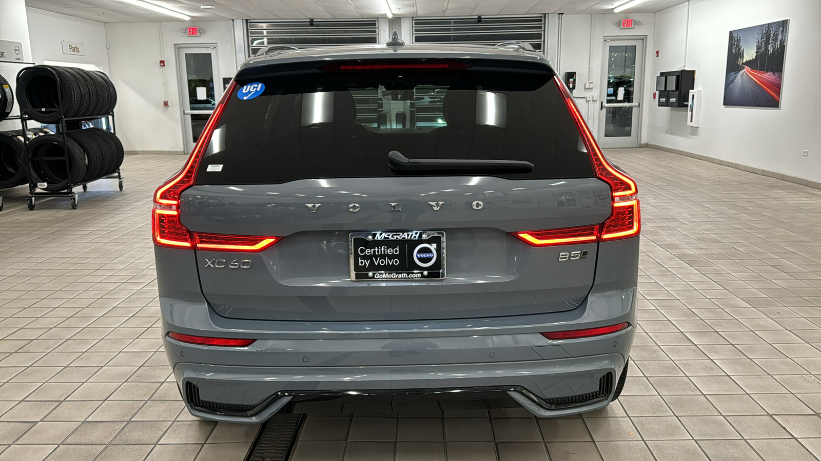 2022 Volvo XC60 R-Design 5