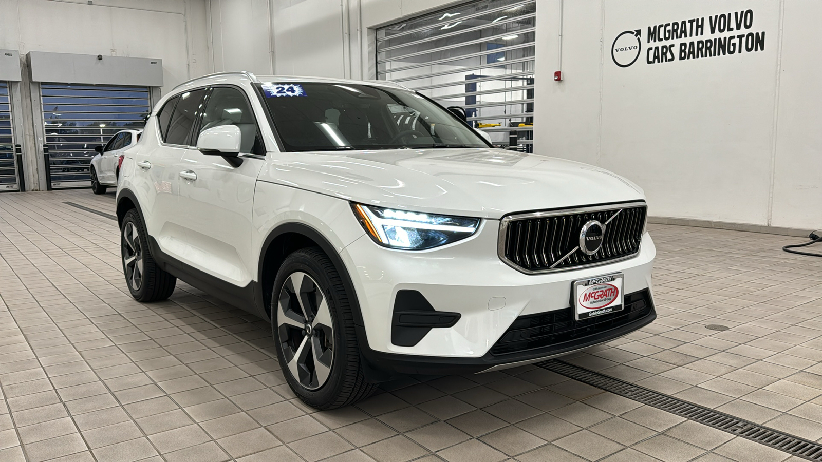 2024 Volvo XC40 Core Bright Theme 2