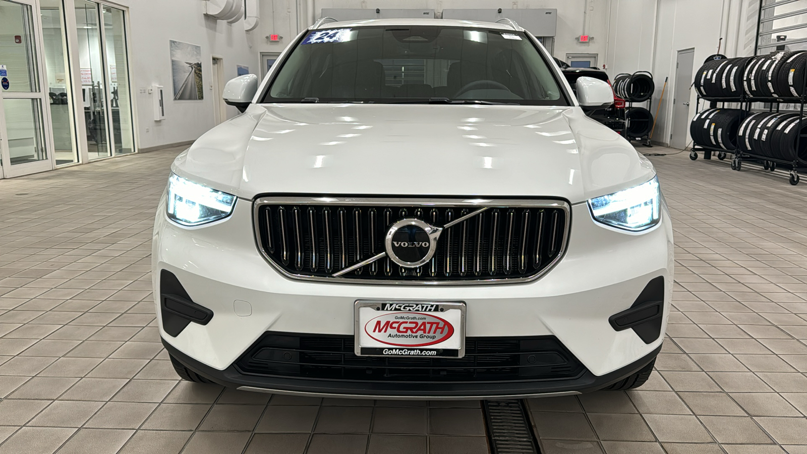 2024 Volvo XC40 Core Bright Theme 9