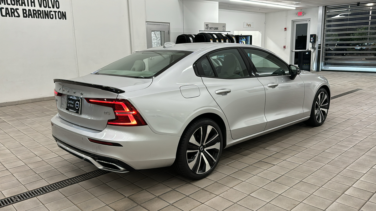 2022 Volvo S60 Momentum 4