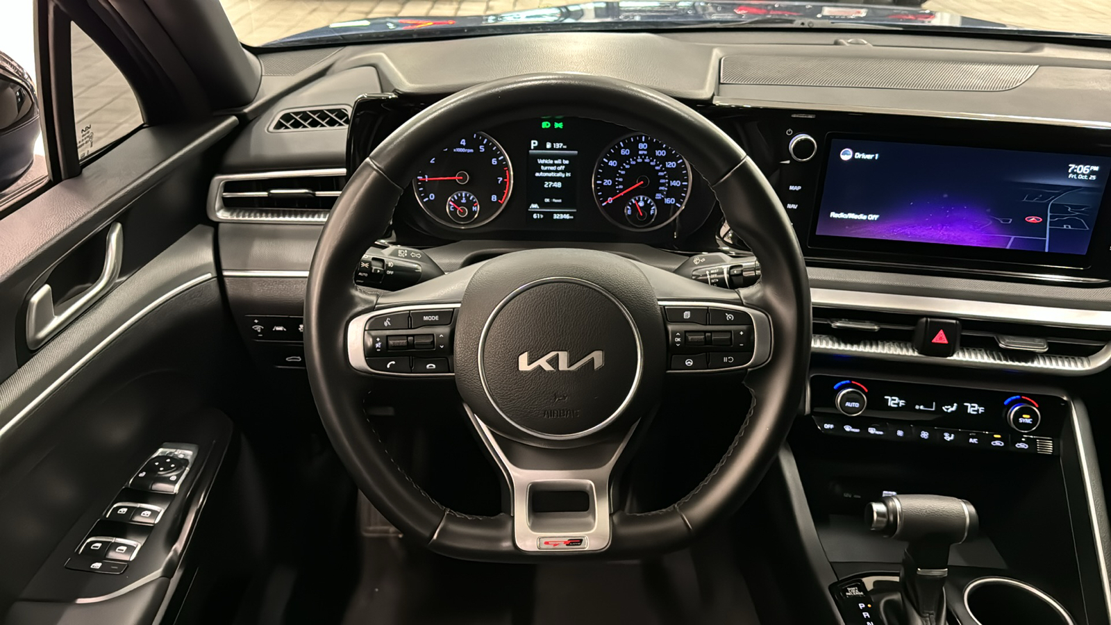 2022 Kia K5 GT-Line 11