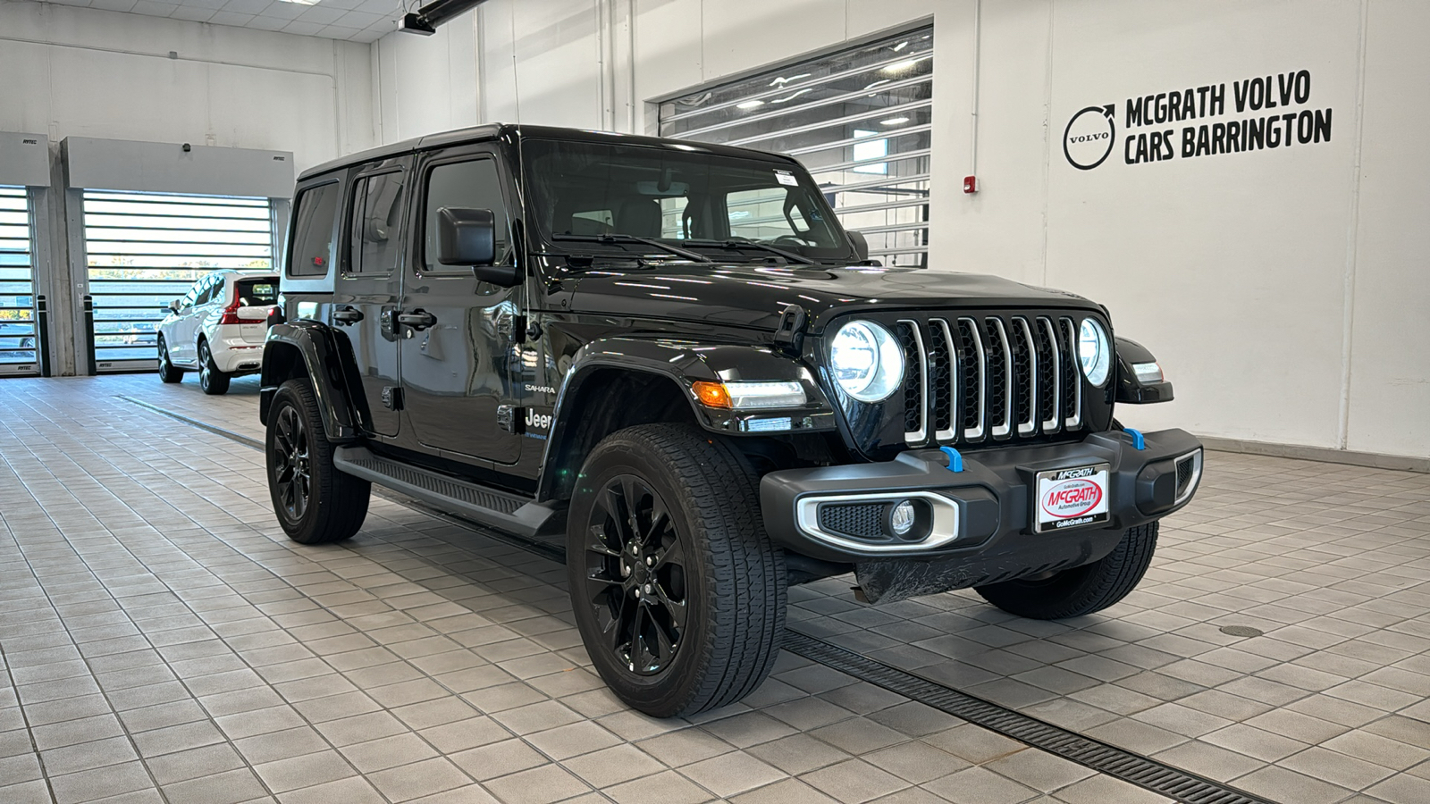 2023 Jeep Wrangler 4xe Sahara 2