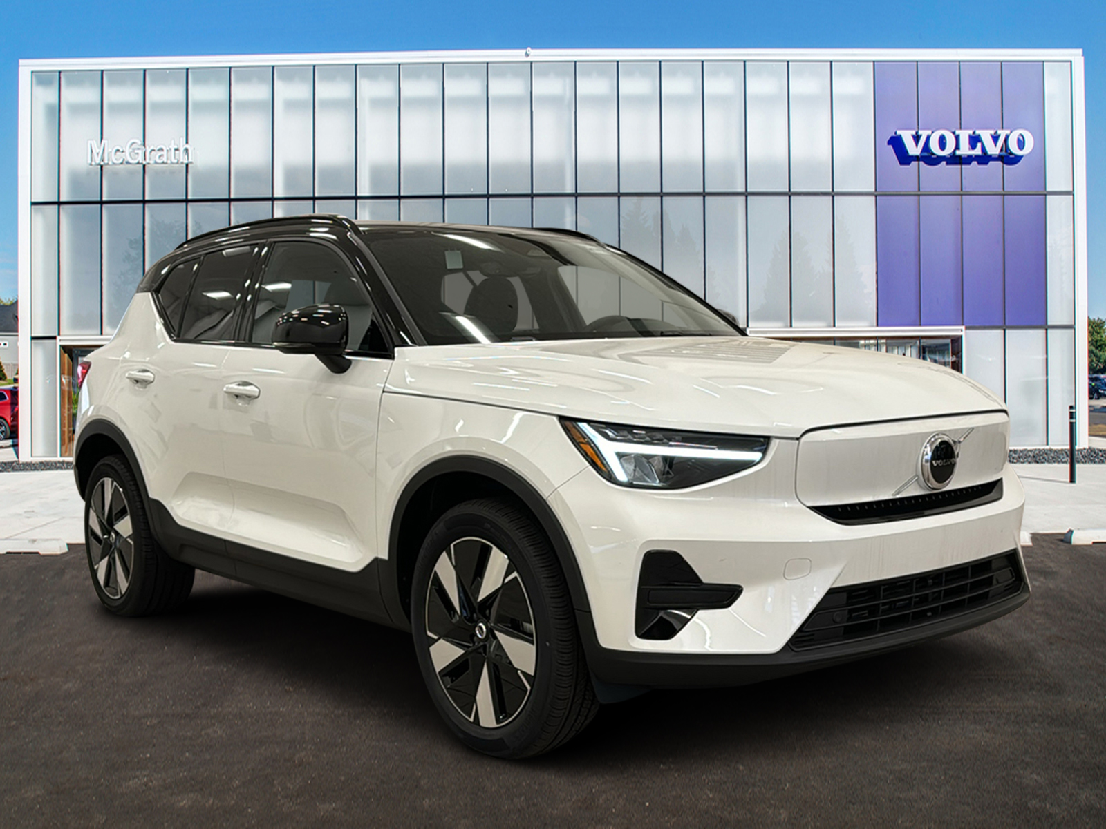 2024 Volvo XC40 Recharge Pure Electric Core 1