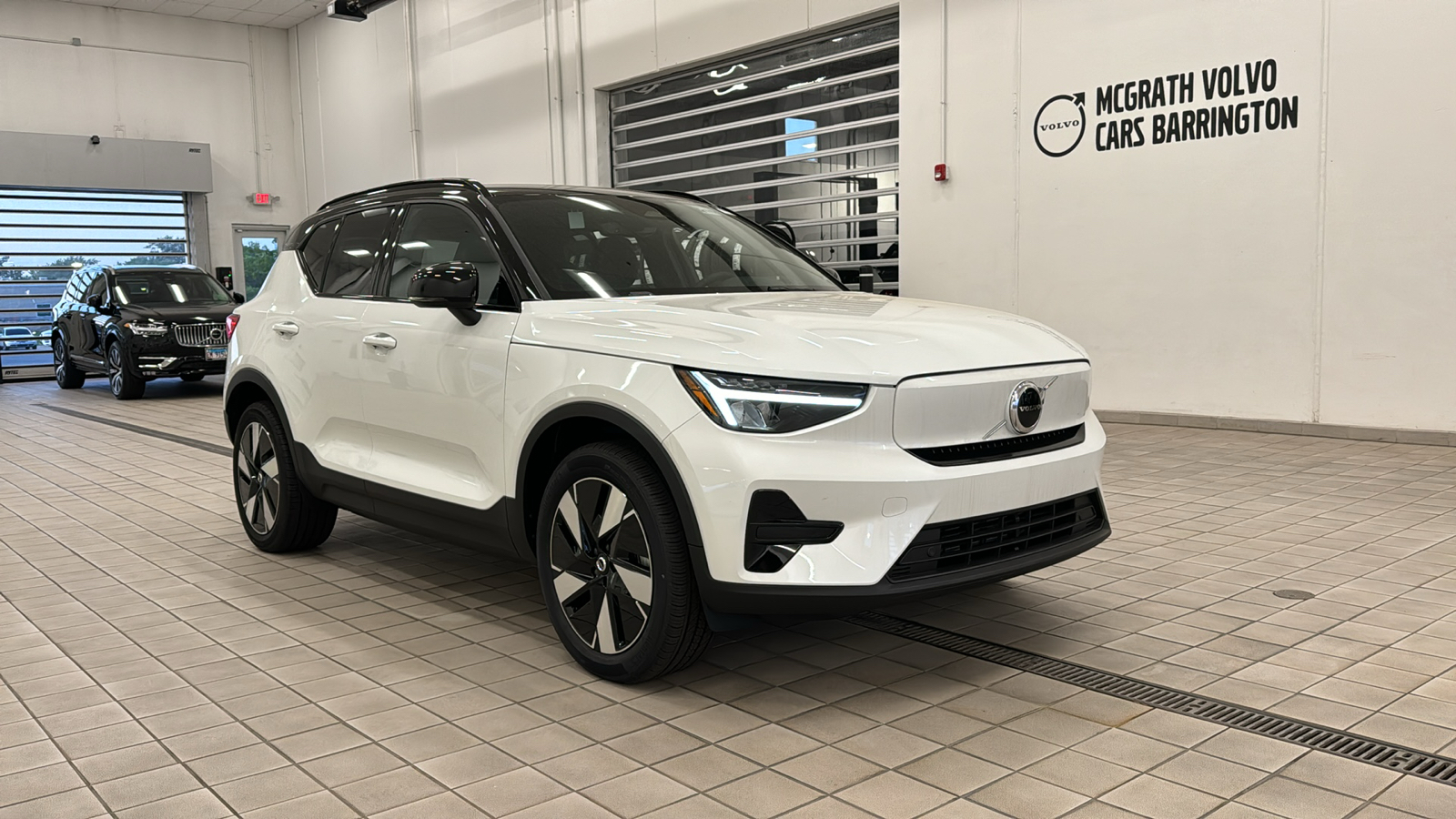 2024 Volvo XC40 Recharge Pure Electric Core 2