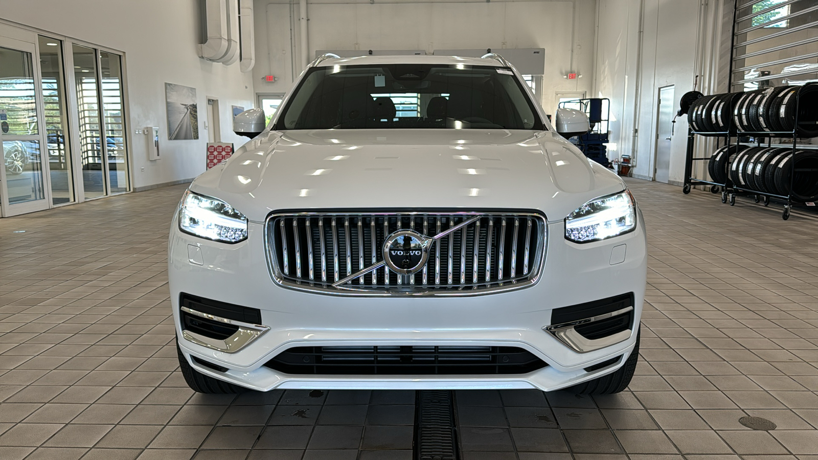 2024 Volvo XC90 Recharge Plug-In Hybrid Plus Bright Theme 10