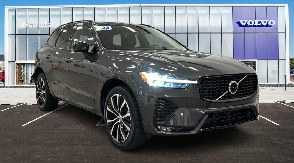 2023 Volvo XC60 Plus Dark Theme 1