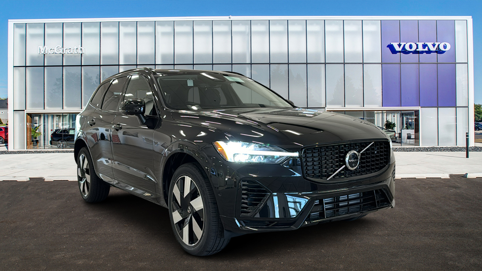 2025 Volvo XC60 Plug-In Hybrid Plus 1