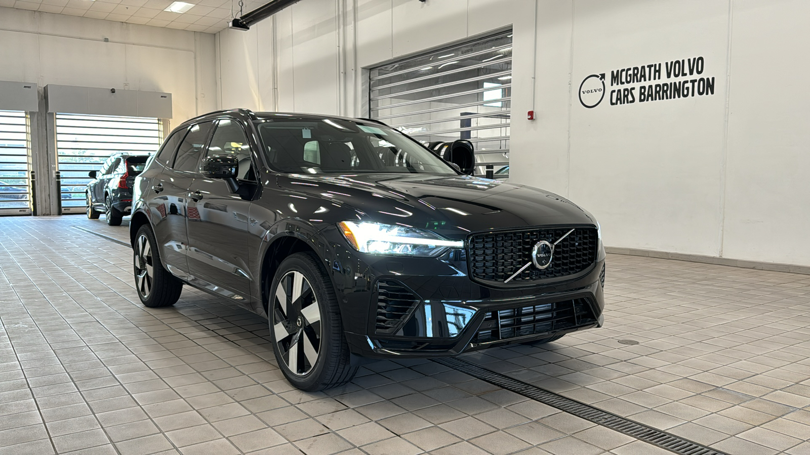 2025 Volvo XC60 Plug-In Hybrid Plus 3