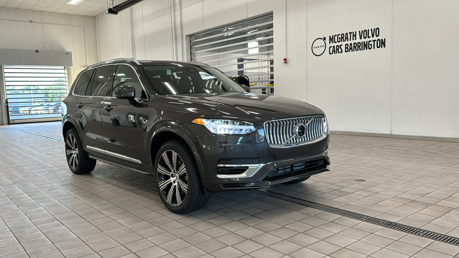 2025 Volvo XC90 Plug-In Hybrid Plus 3