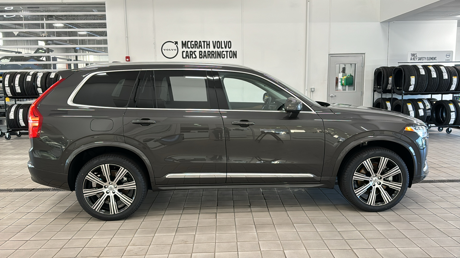 2025 Volvo XC90 Plug-In Hybrid Plus 4