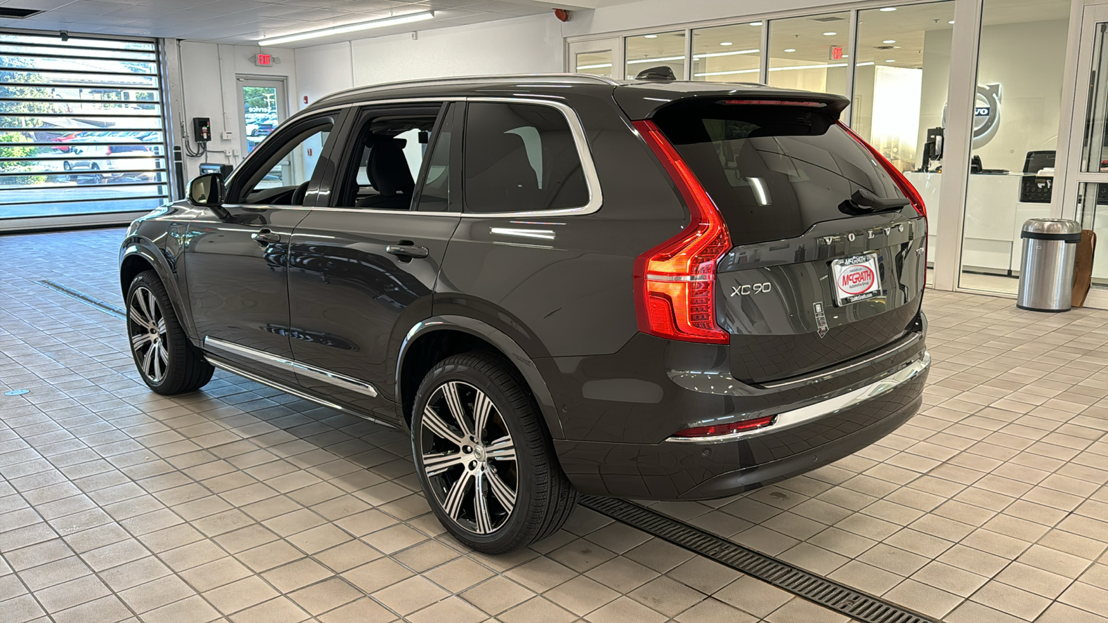 2025 Volvo XC90 Plug-In Hybrid Plus 7