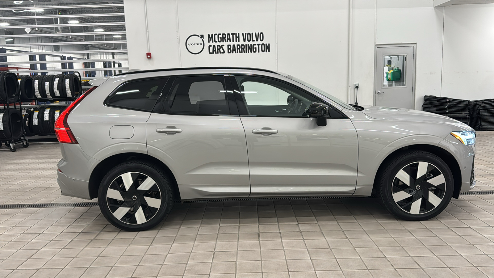 2025 Volvo XC60 Plug-In Hybrid Plus 3