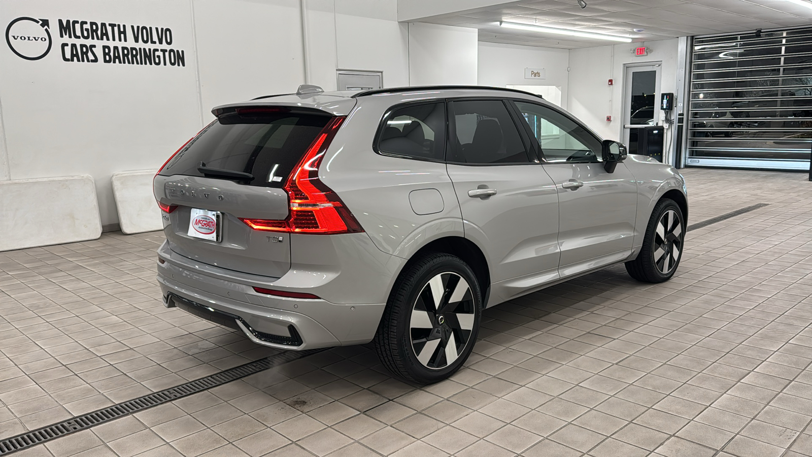 2025 Volvo XC60 Plug-In Hybrid Plus 4