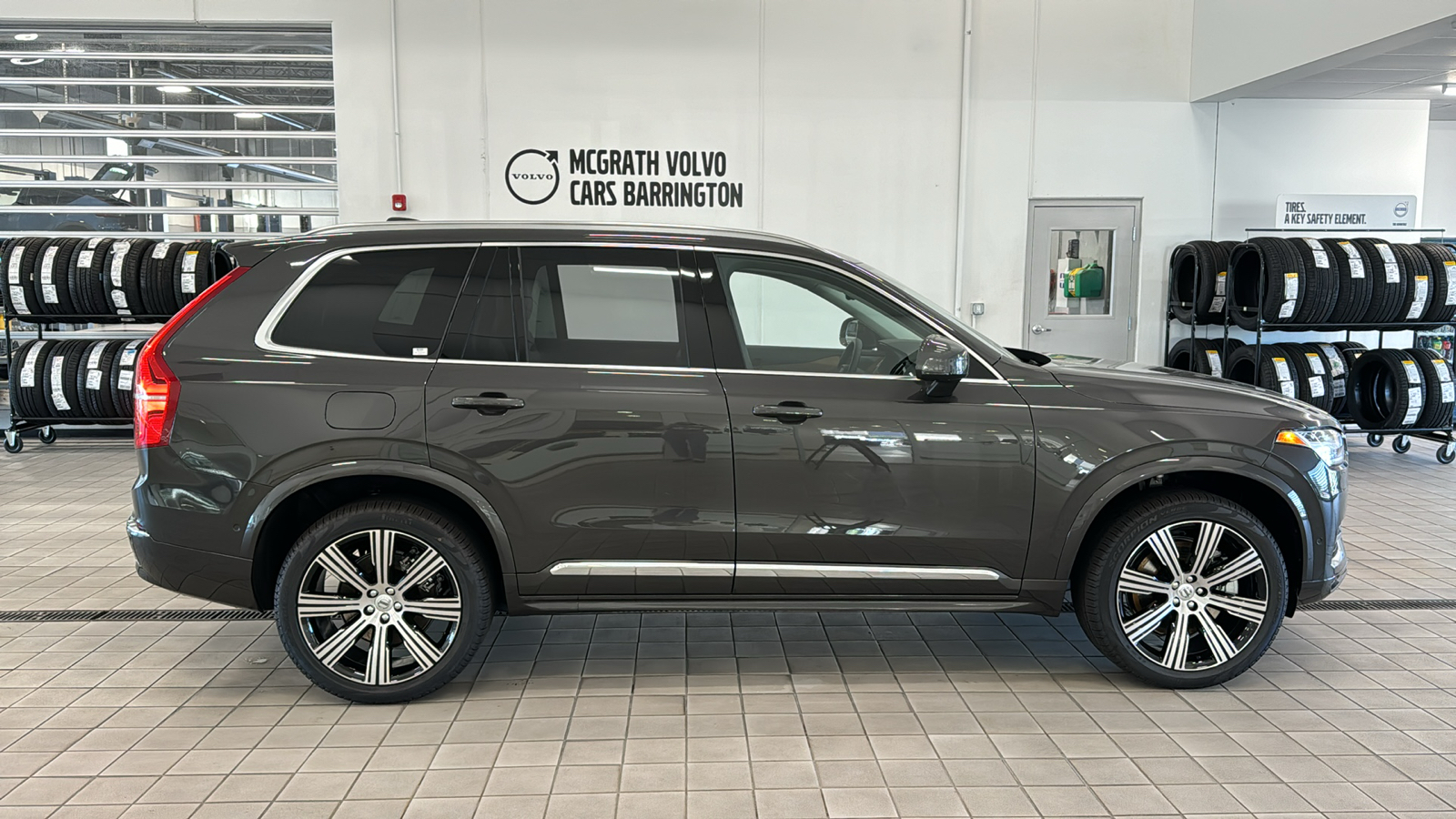 2025 Volvo XC90 Plug-In Hybrid Plus 4