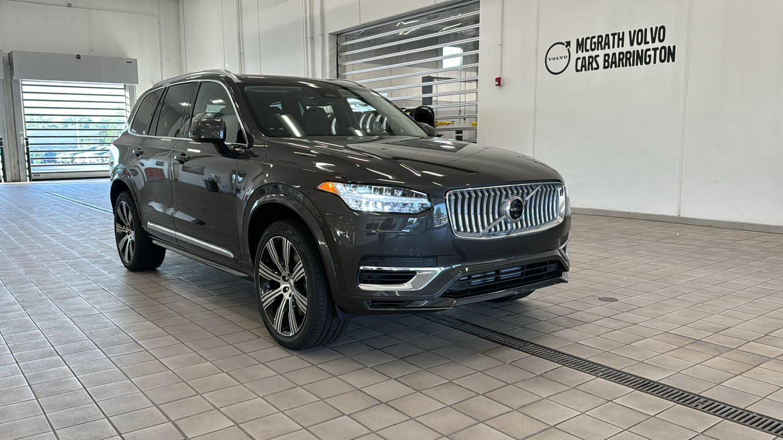 2025 Volvo XC90 Plug-In Hybrid Plus 34