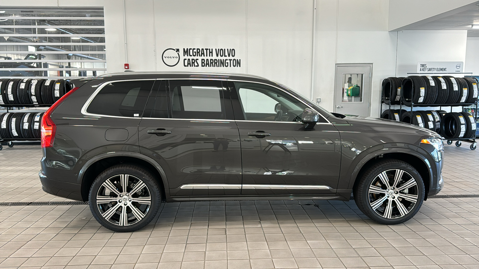 2025 Volvo XC90 Plug-In Hybrid Plus 35