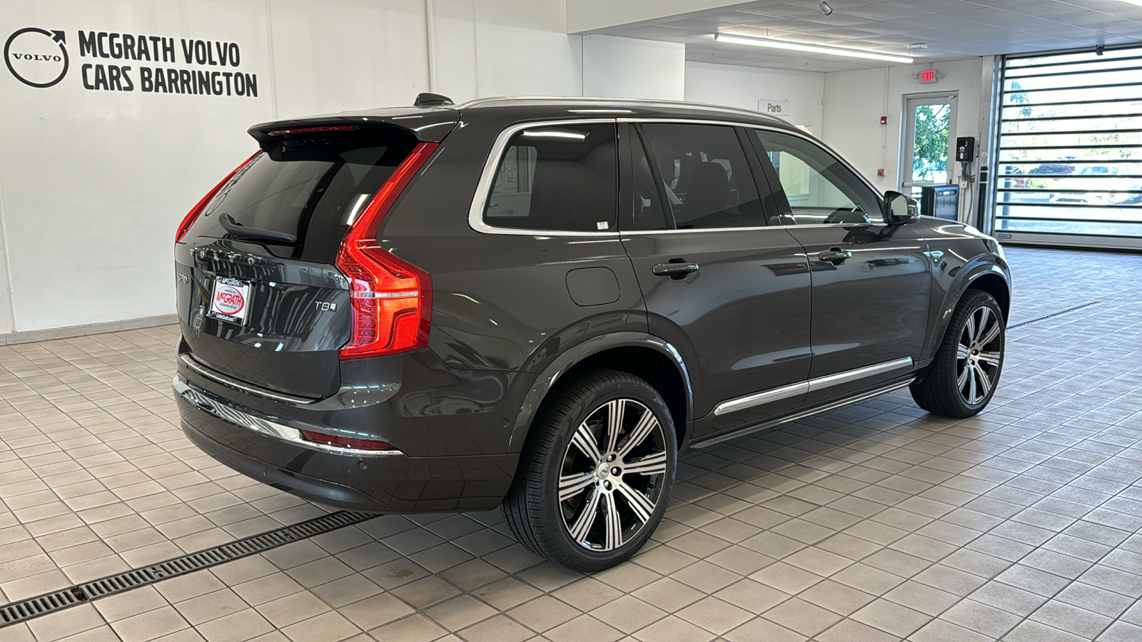 2025 Volvo XC90 Plug-In Hybrid Plus 36