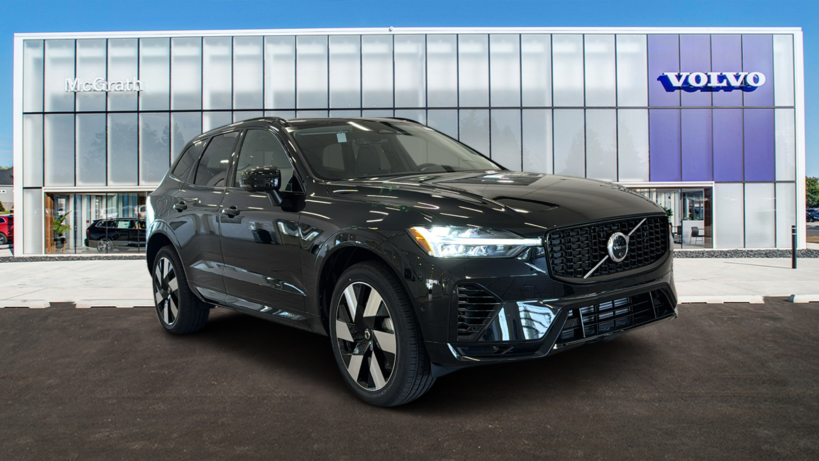 2025 Volvo XC60 Plug-In Hybrid Plus 1