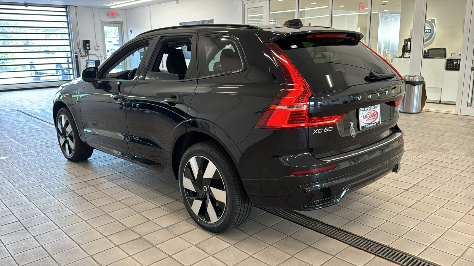 2025 Volvo XC60 Plug-In Hybrid Plus 7