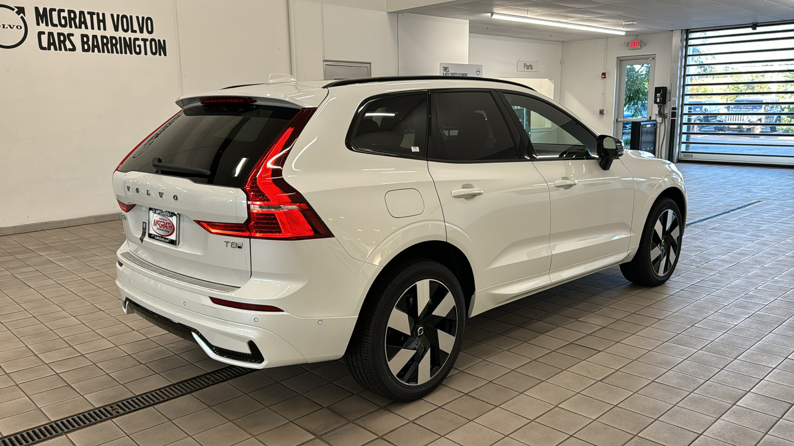 2025 Volvo XC60 Plug-In Hybrid Plus 4