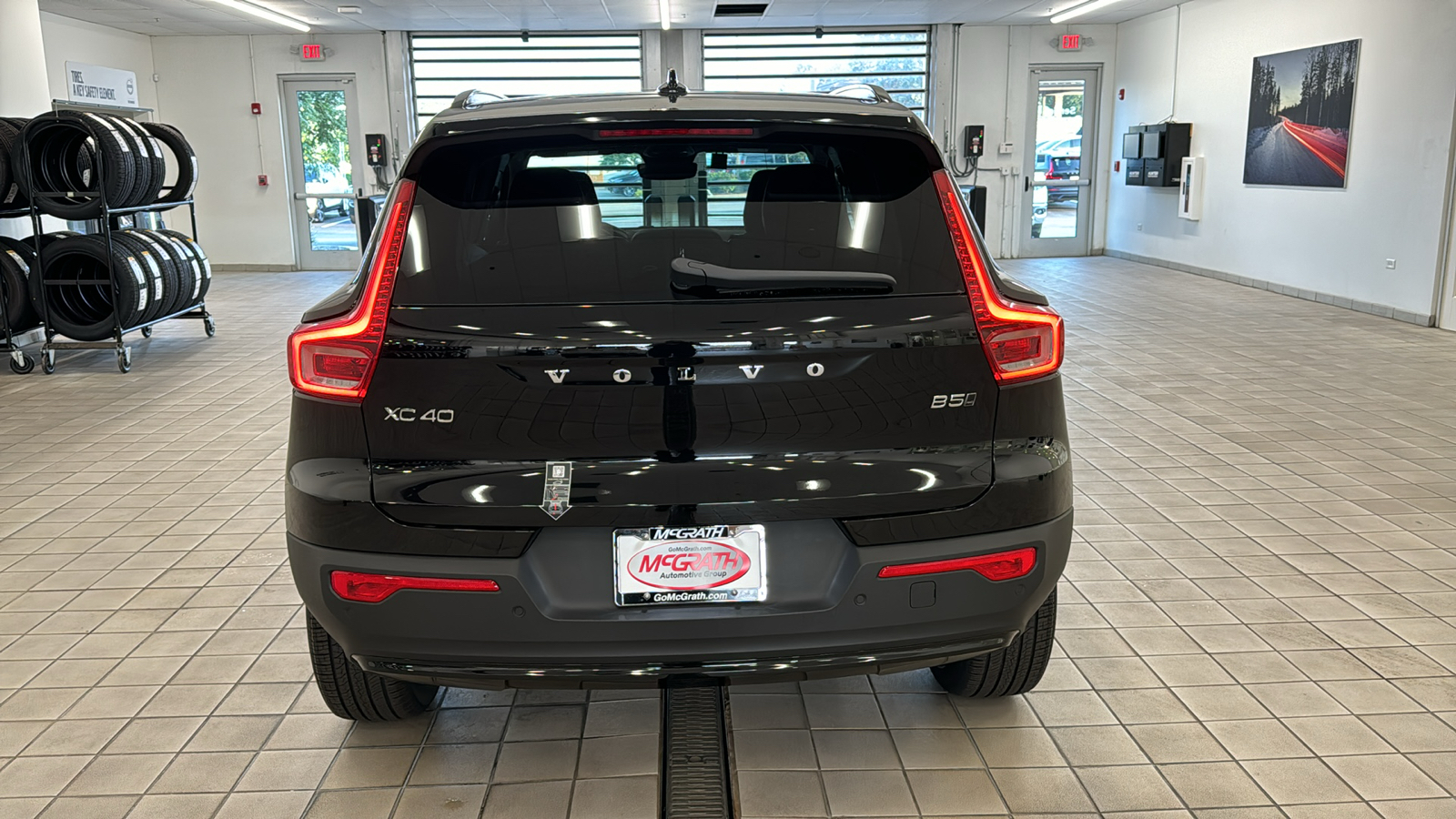 2025 Volvo XC40 Ultra Dark Theme 6