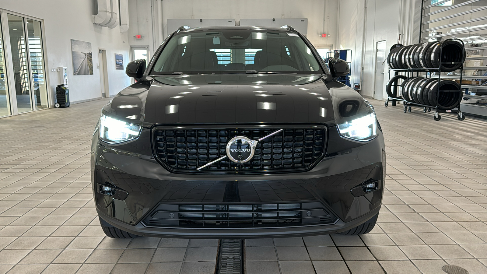 2025 Volvo XC40 Ultra Dark Theme 10