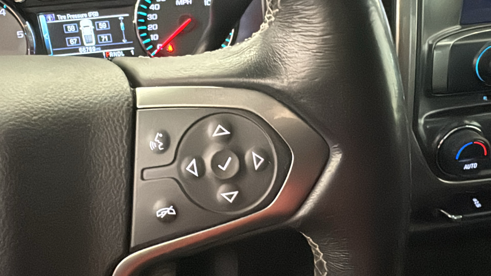 2018 Chevrolet Silverado 2500HD LT 13