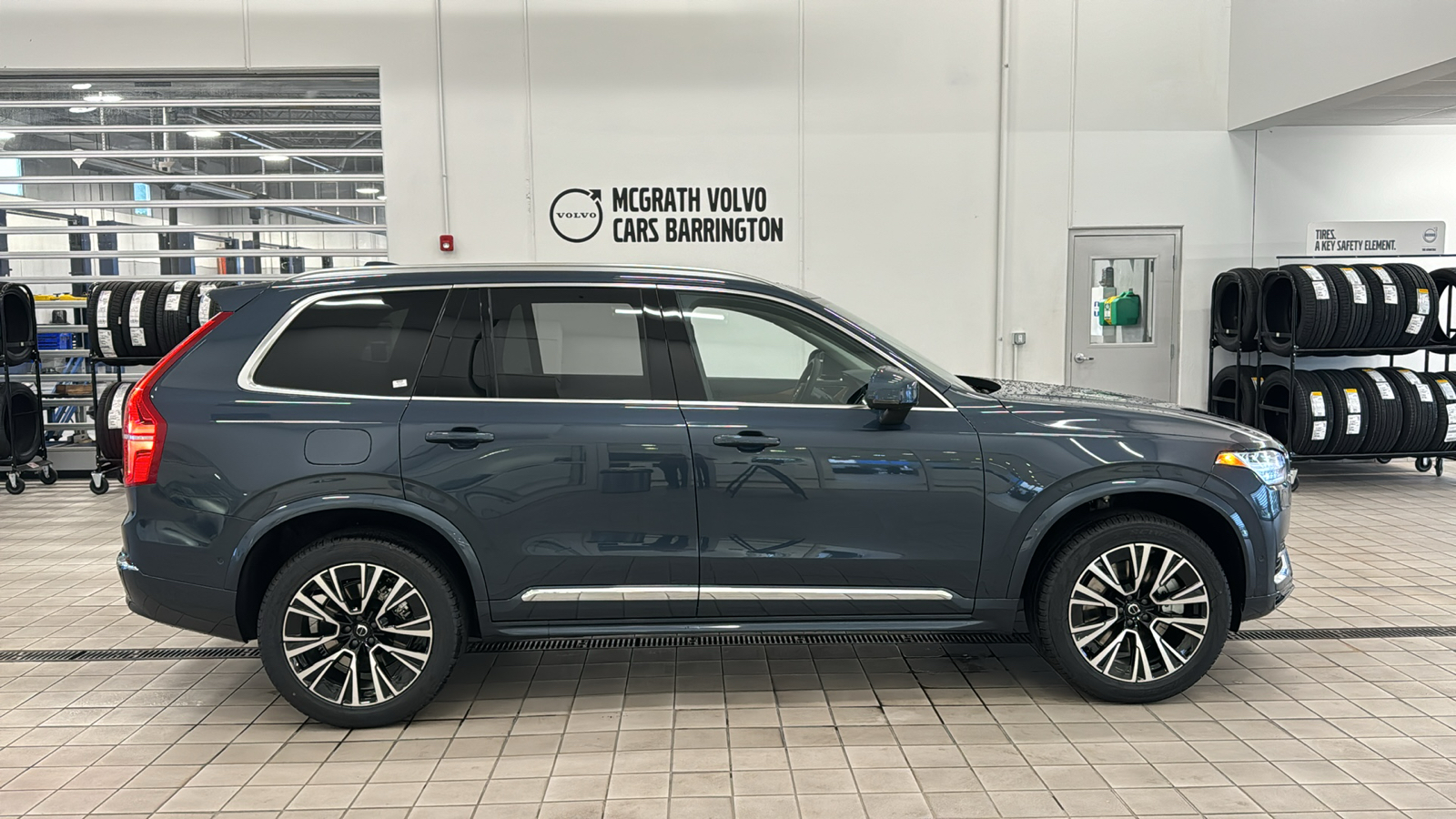 2025 Volvo XC90 Plug-In Hybrid Plus 3