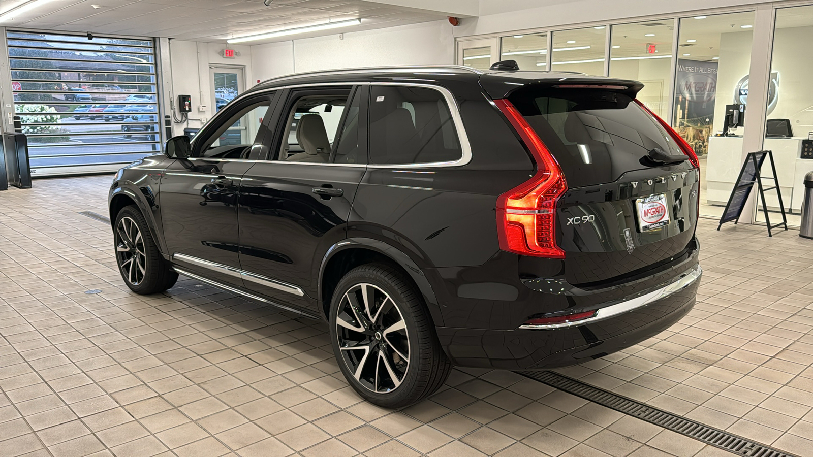 2025 Volvo XC90 Plus 6