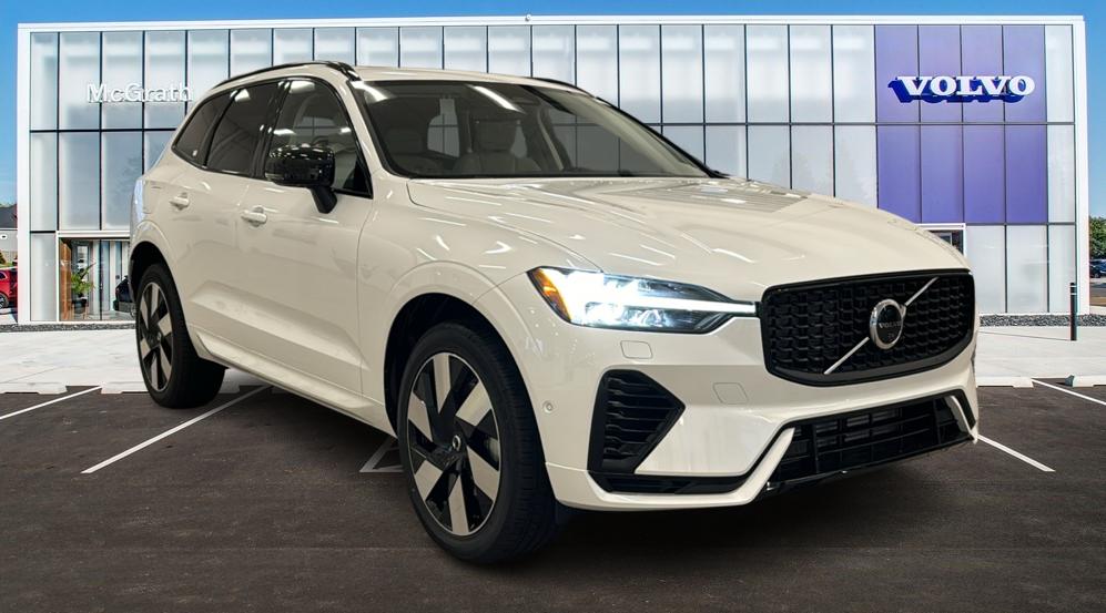 2025 Volvo XC60 Plug-In Hybrid Plus 1