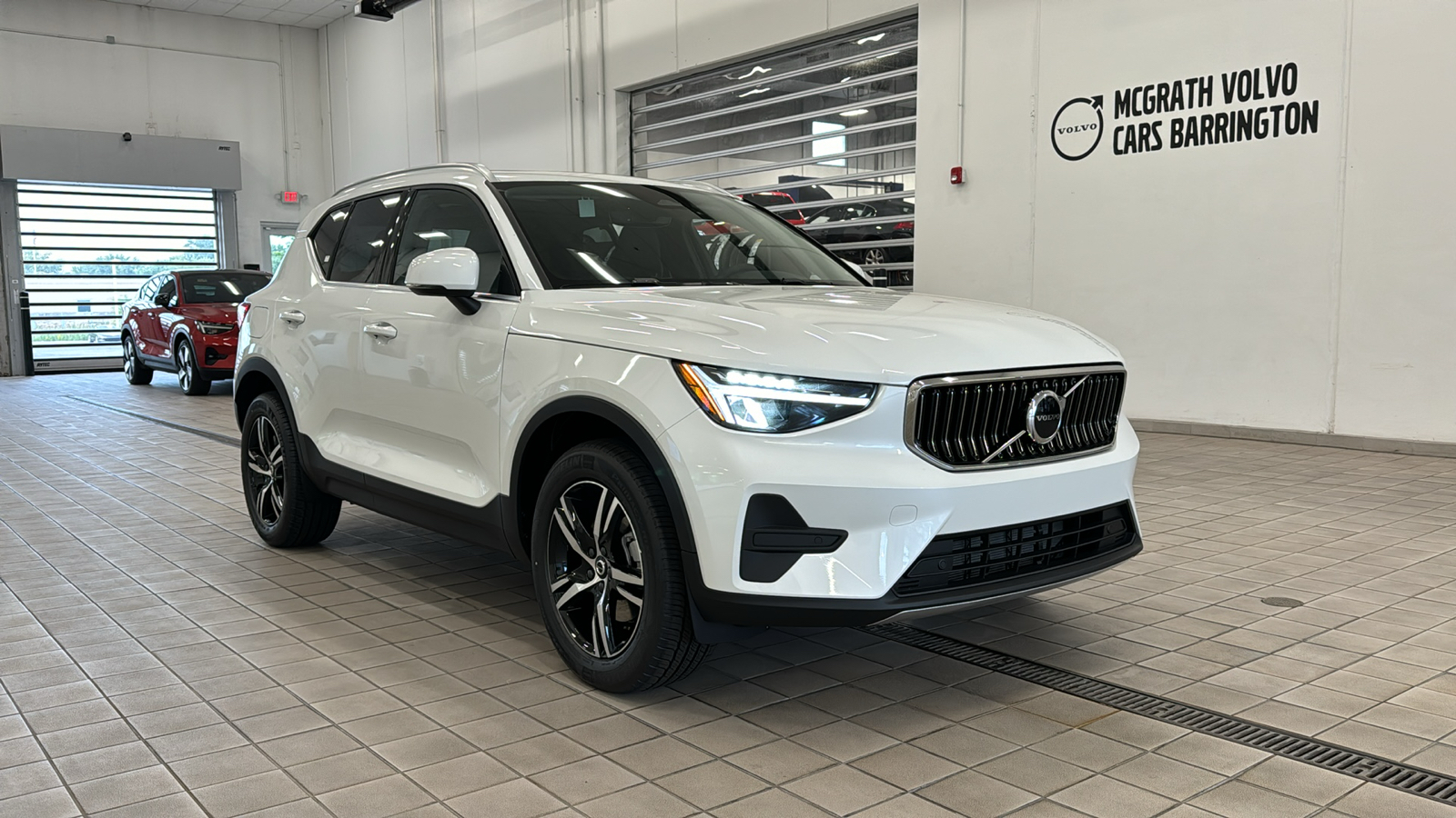 2025 Volvo XC40 Core Bright Theme 2