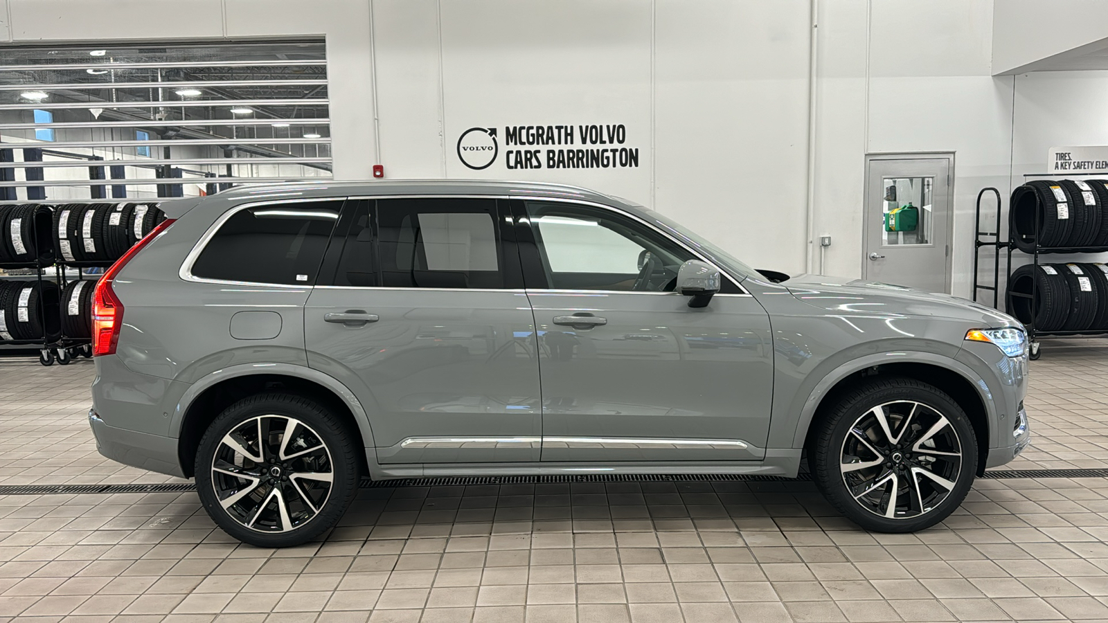 2025 Volvo XC90 Plus 3