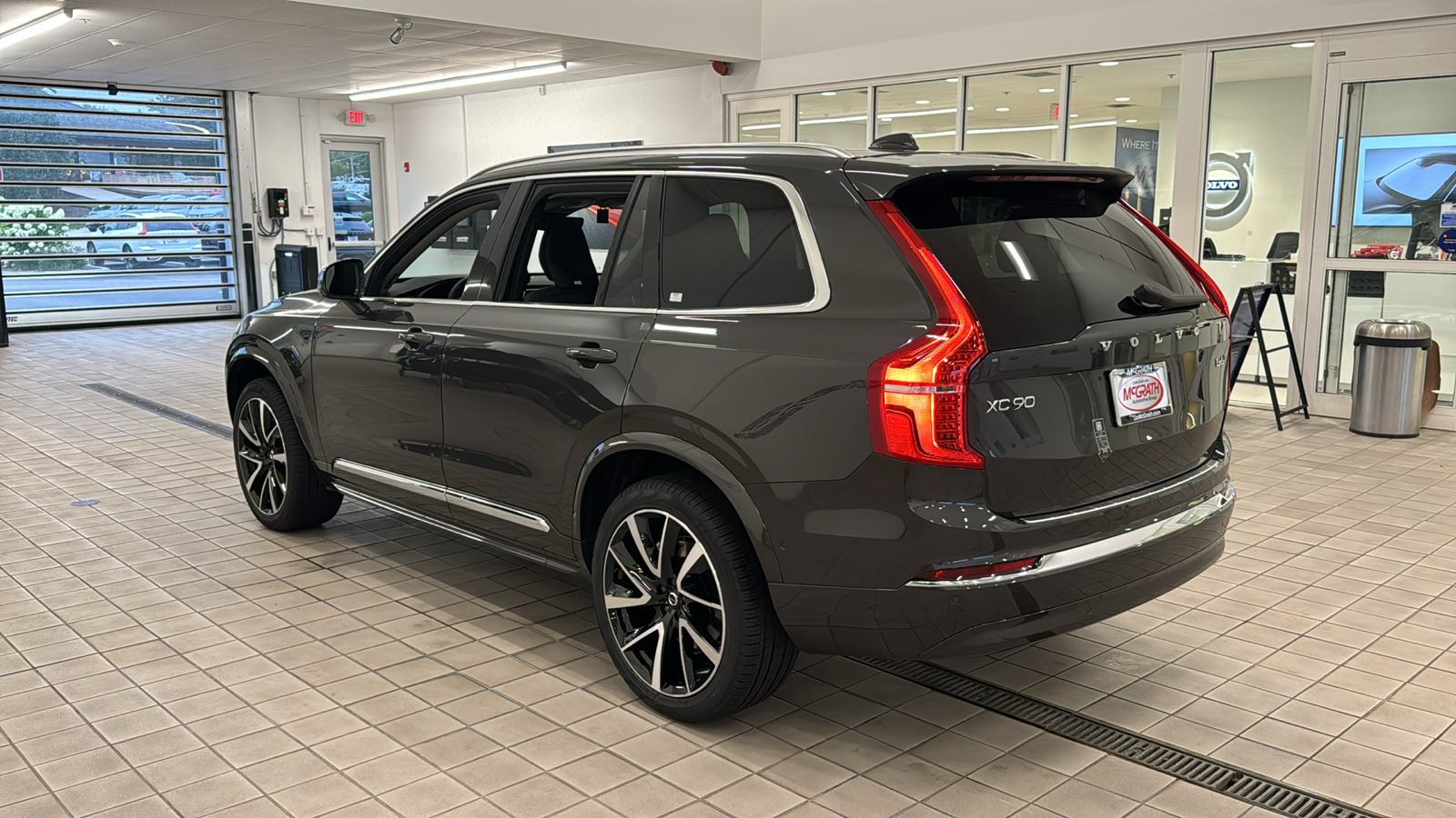 2025 Volvo XC90 Plus 6