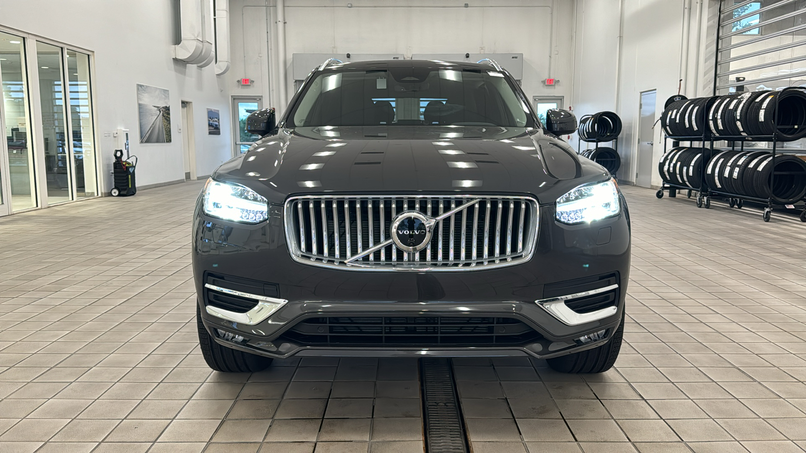 2025 Volvo XC90 Plus 9