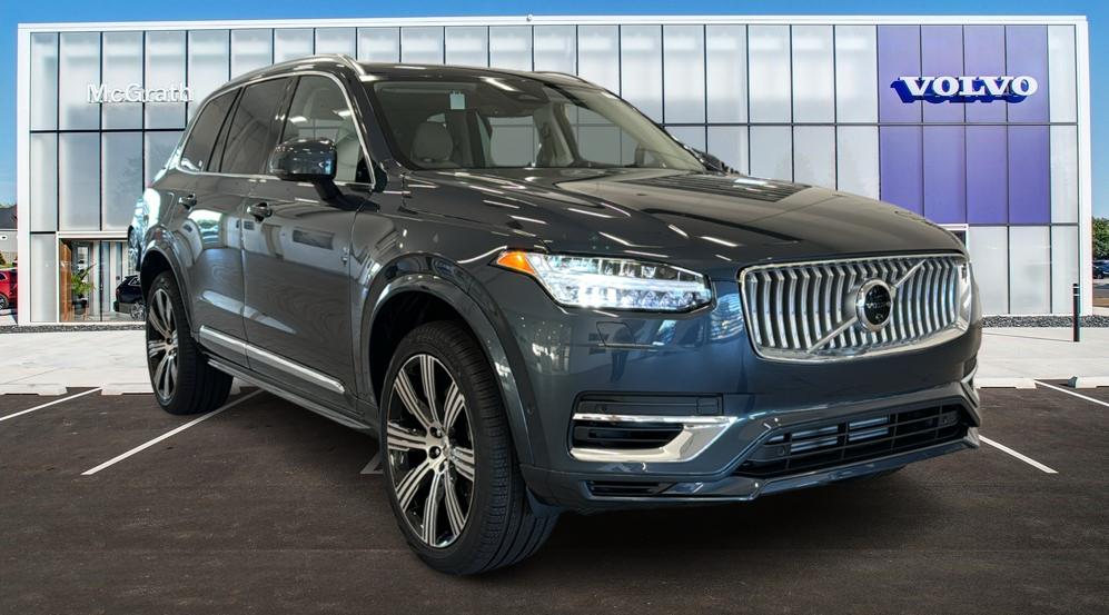 2025 Volvo XC90 Plug-In Hybrid Plus 1