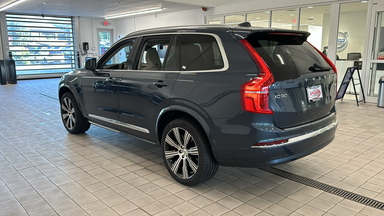 2025 Volvo XC90 Plug-In Hybrid Plus 6