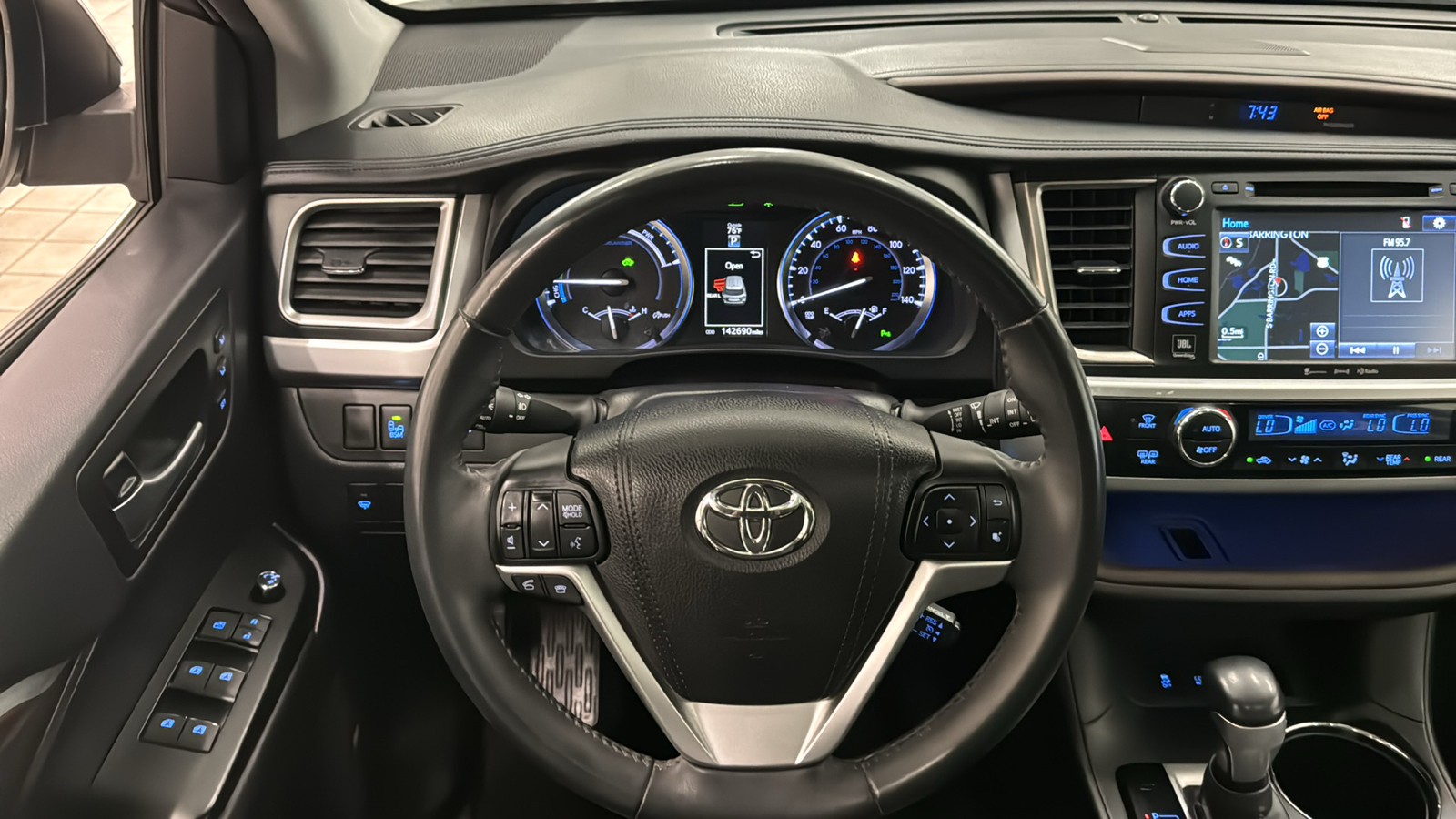 2016 Toyota Highlander Hybrid Limited 11