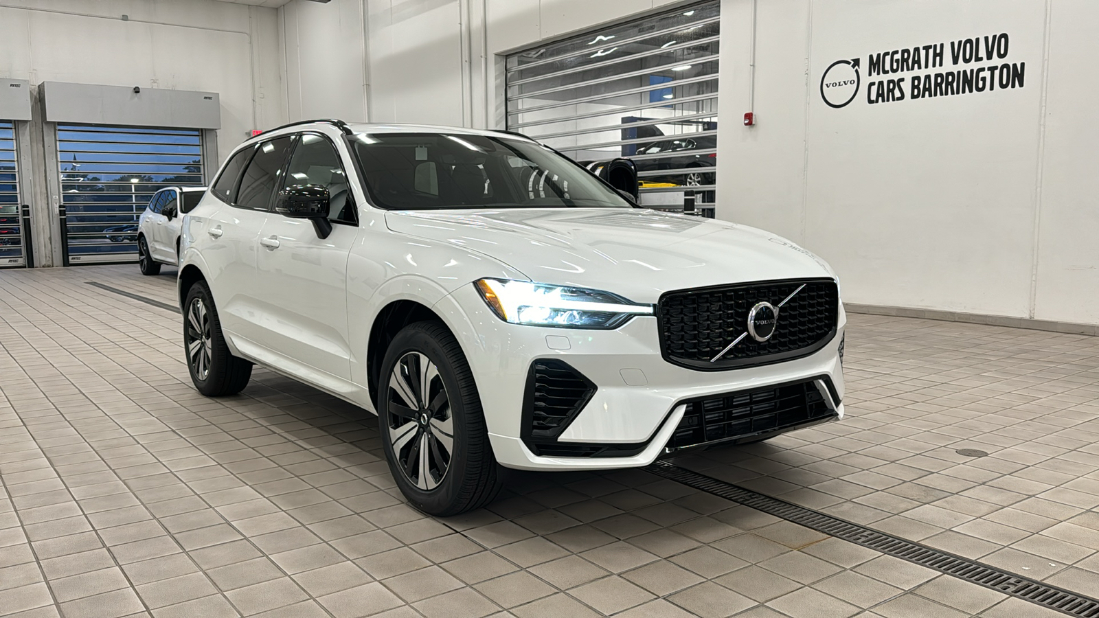 2025 Volvo XC60 Plug-In Hybrid Core 2