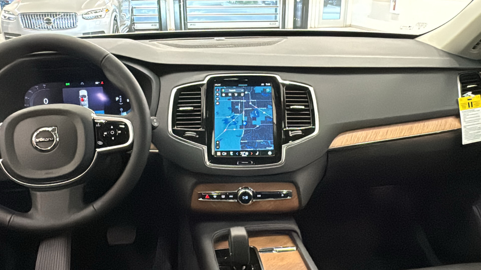 2025 Volvo XC90 Plus 10