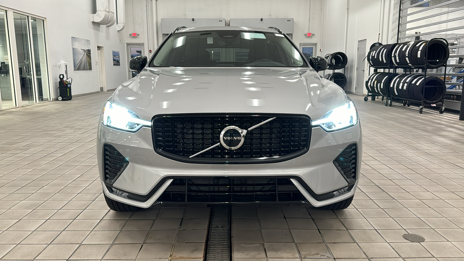 2025 Volvo XC60 Core 9