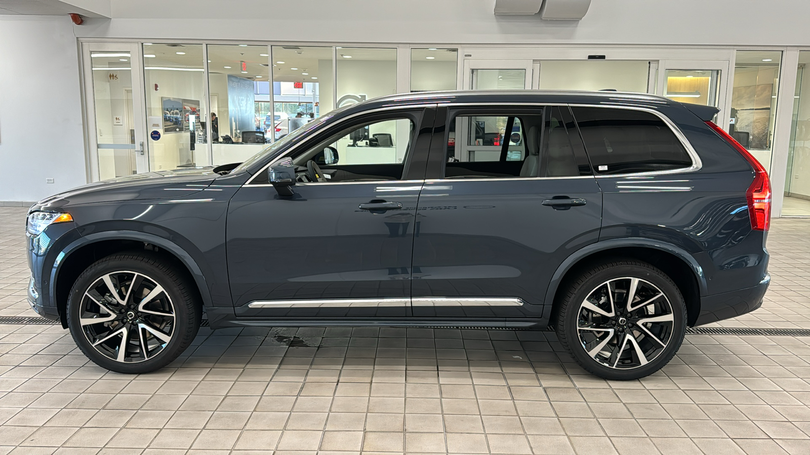 2025 Volvo XC90 Plus 7