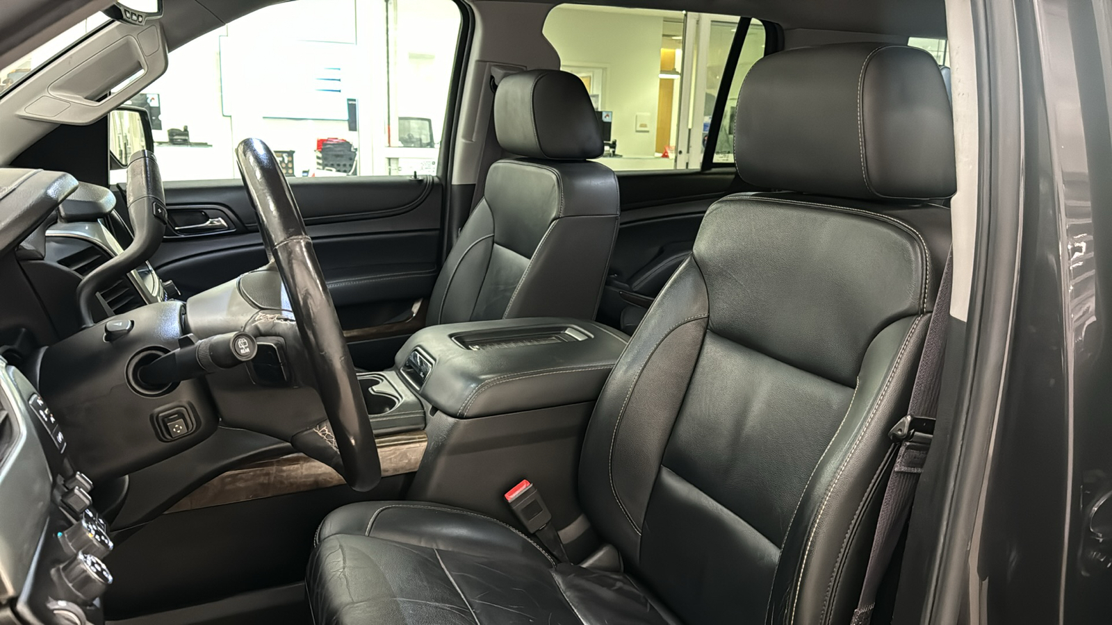 2016 Chevrolet Tahoe LT 25