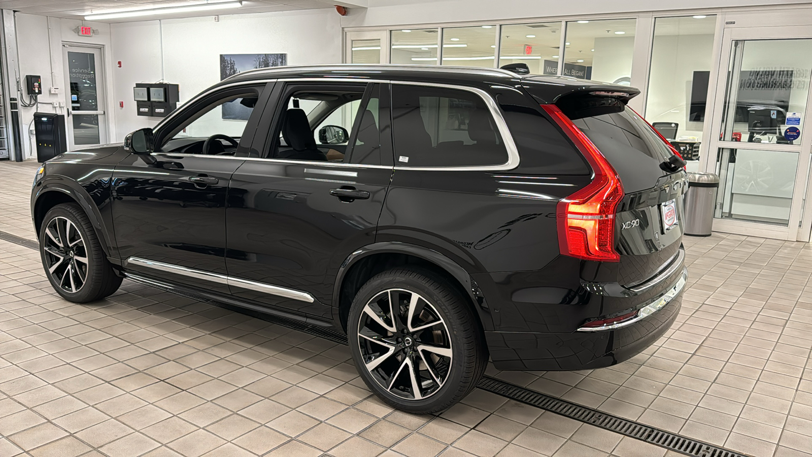 2025 Volvo XC90 Plus 6