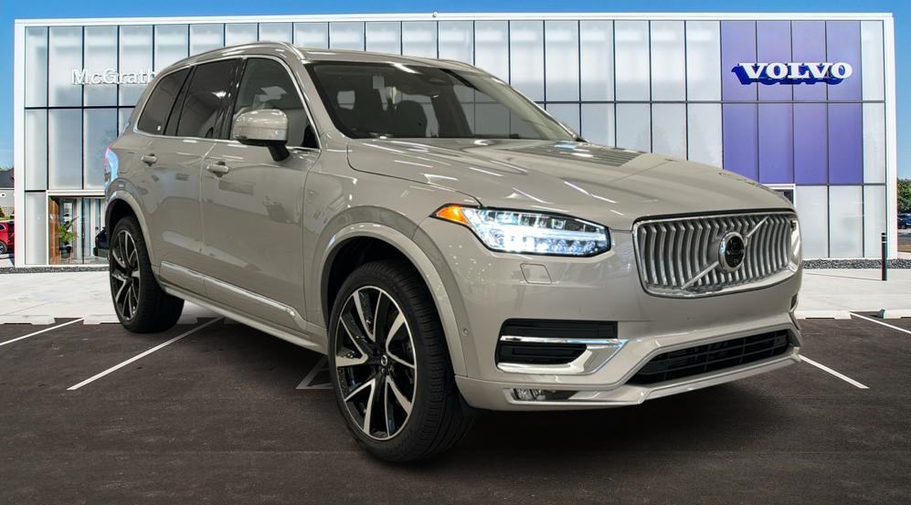 2025 Volvo XC90 Plus 1