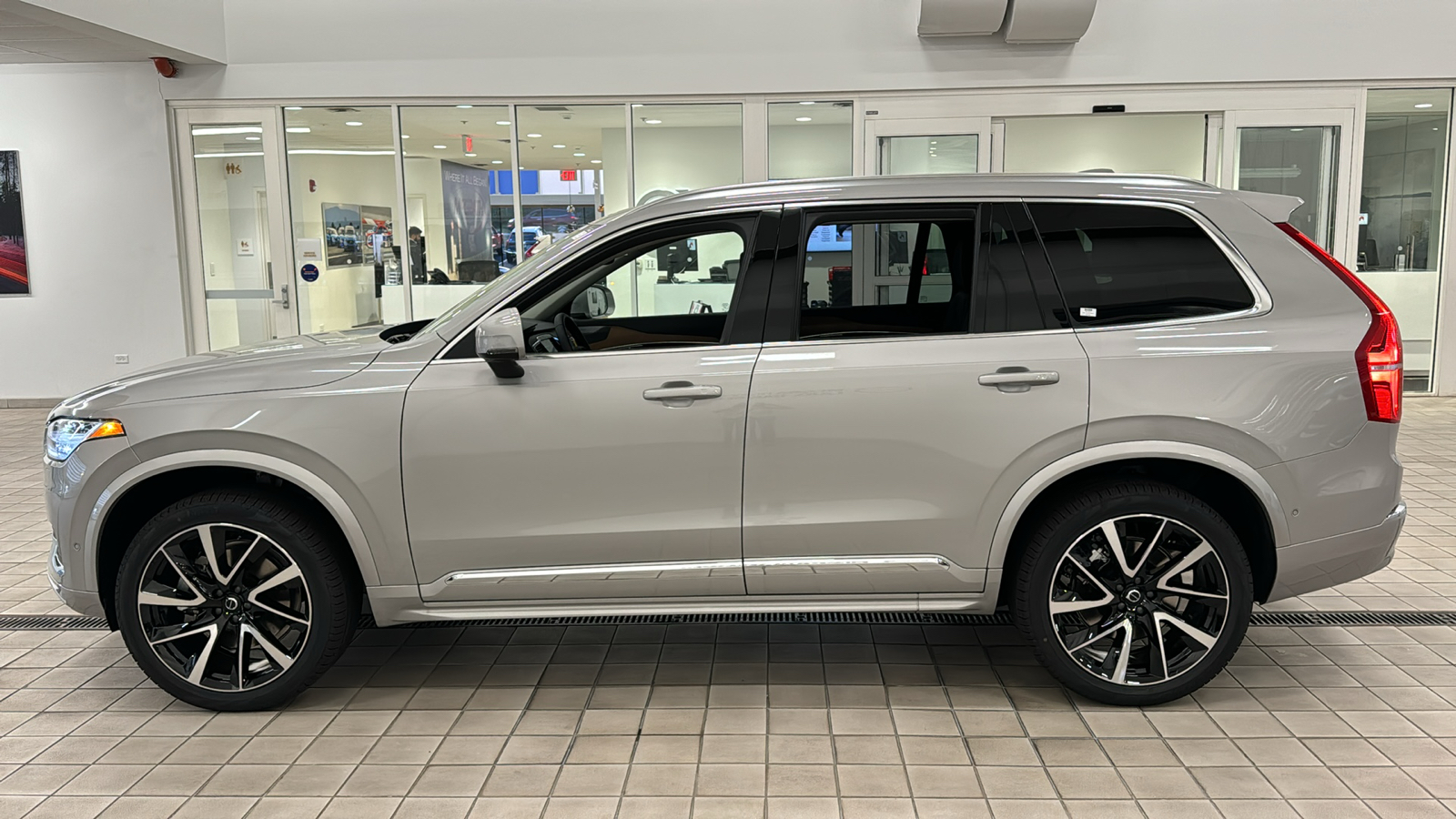 2025 Volvo XC90 Plus 7