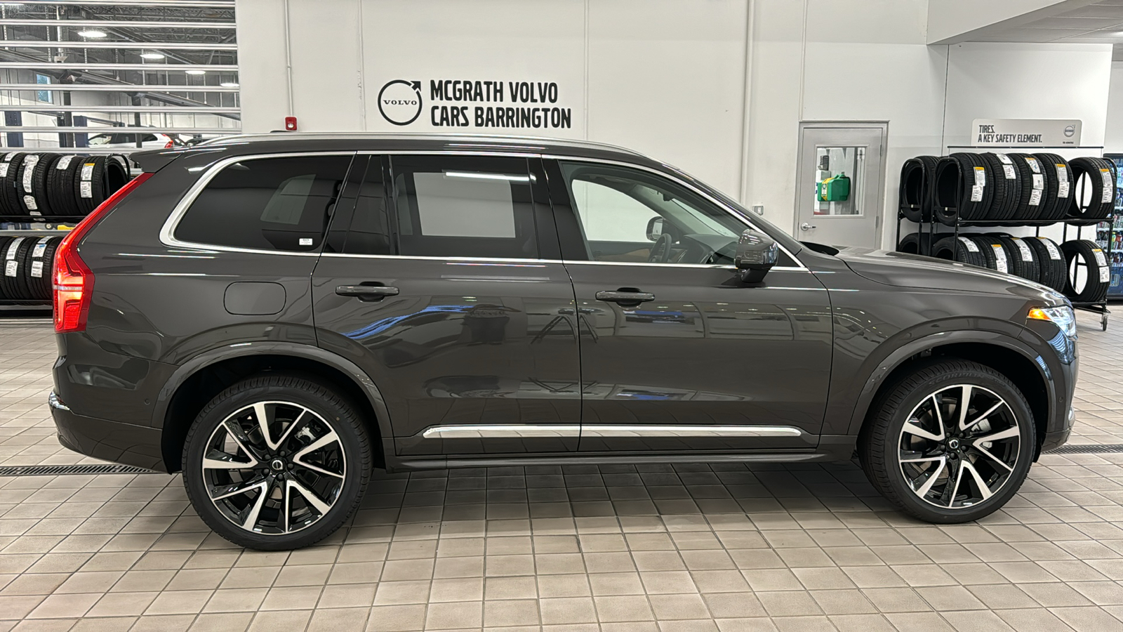 2025 Volvo XC90 Plus 3