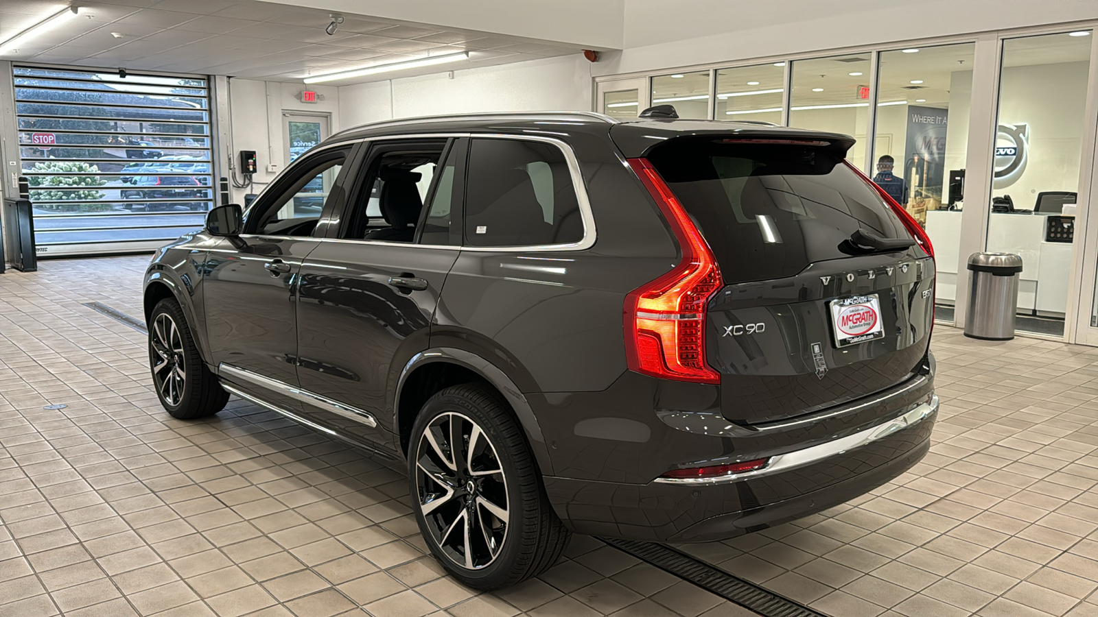 2025 Volvo XC90 Plus 6