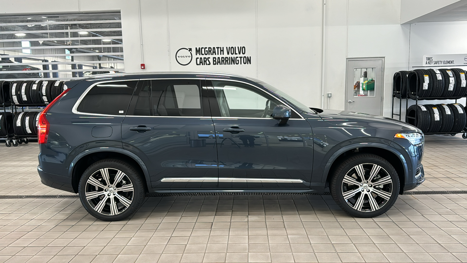 2025 Volvo XC90 Plug-In Hybrid Plus 3