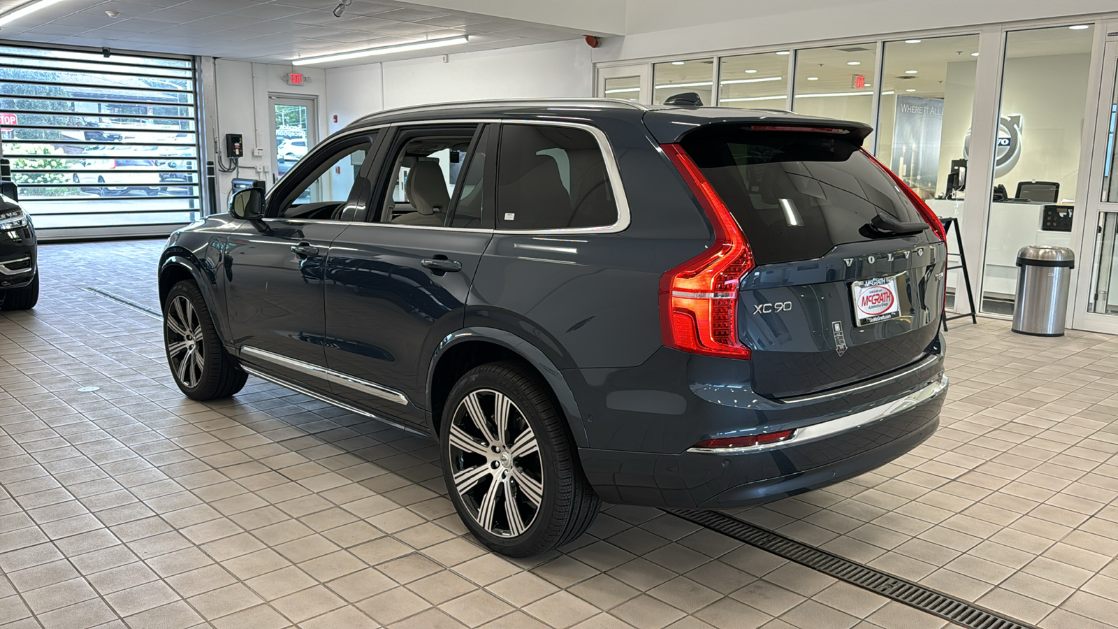 2025 Volvo XC90 Plug-In Hybrid Plus 6