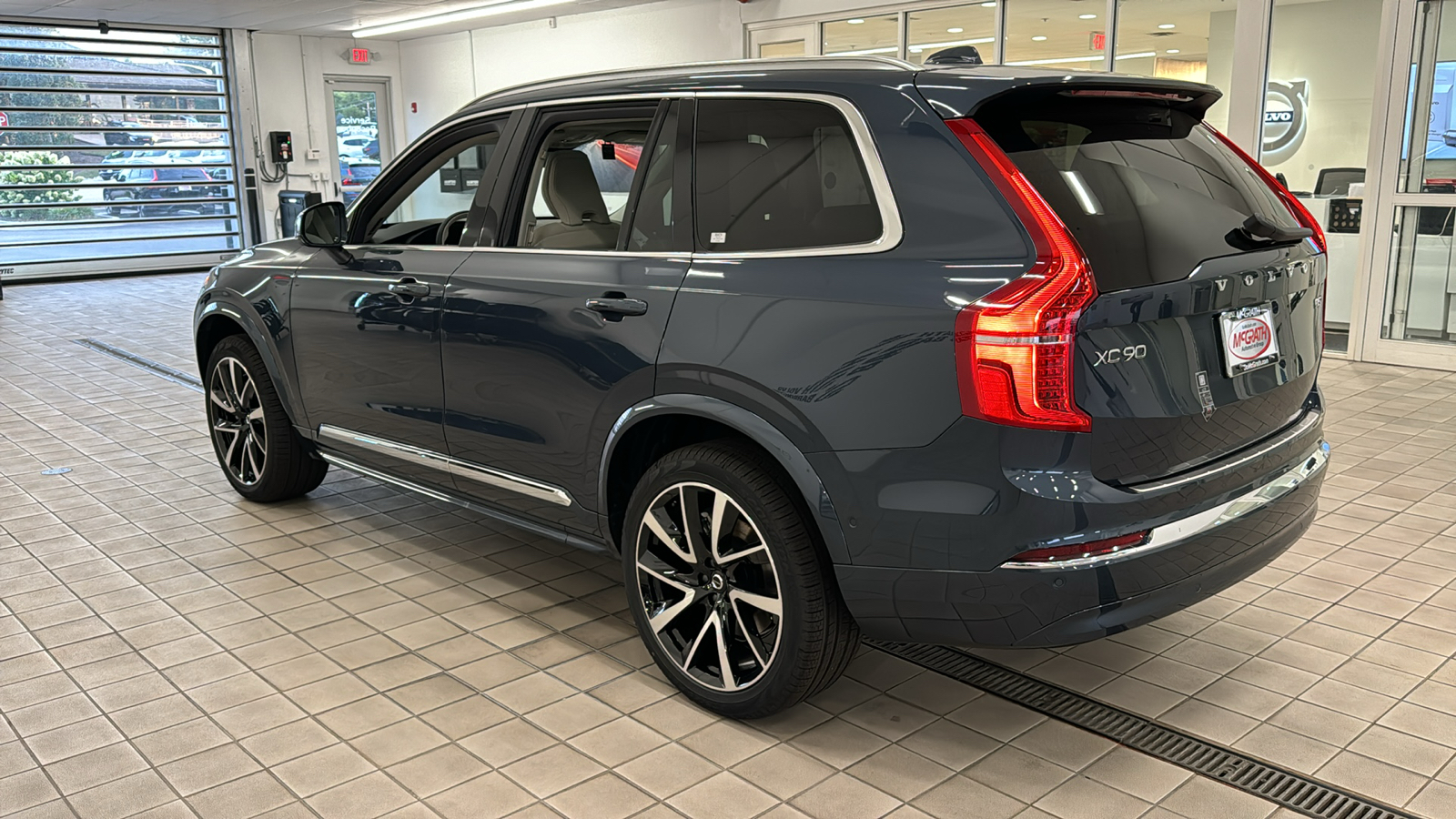 2025 Volvo XC90 Plus 6